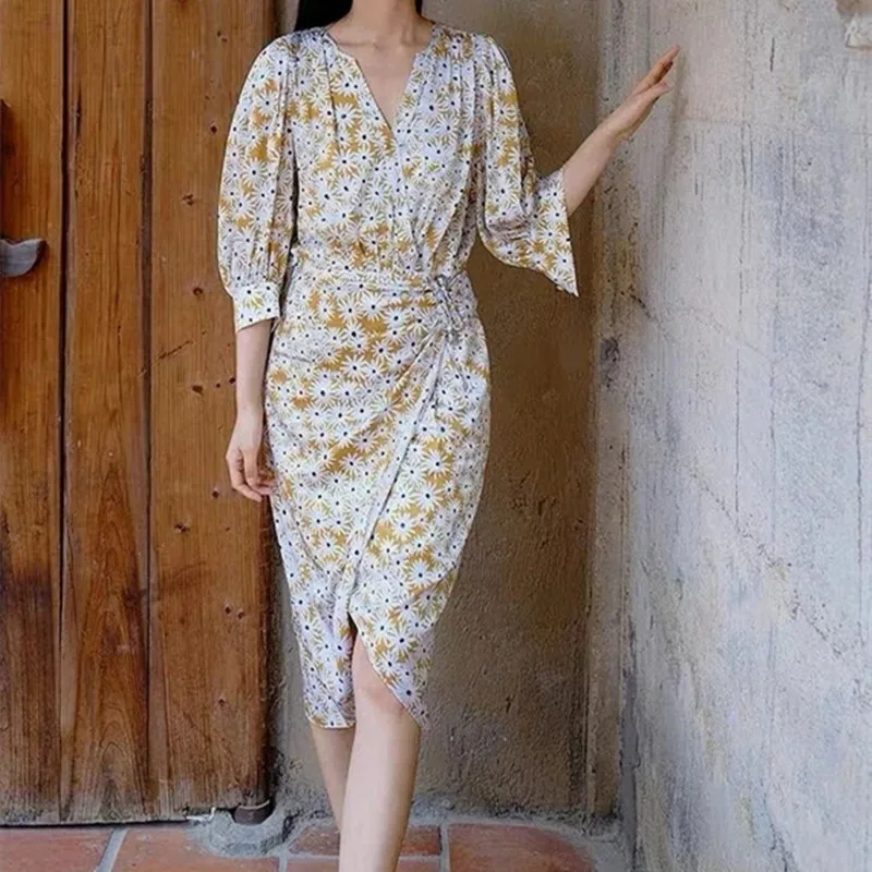 

Women Daisy Floral V-neck Robes 2022 Summer new High Waist Holiday Style Ladies Wrap Midi Dress