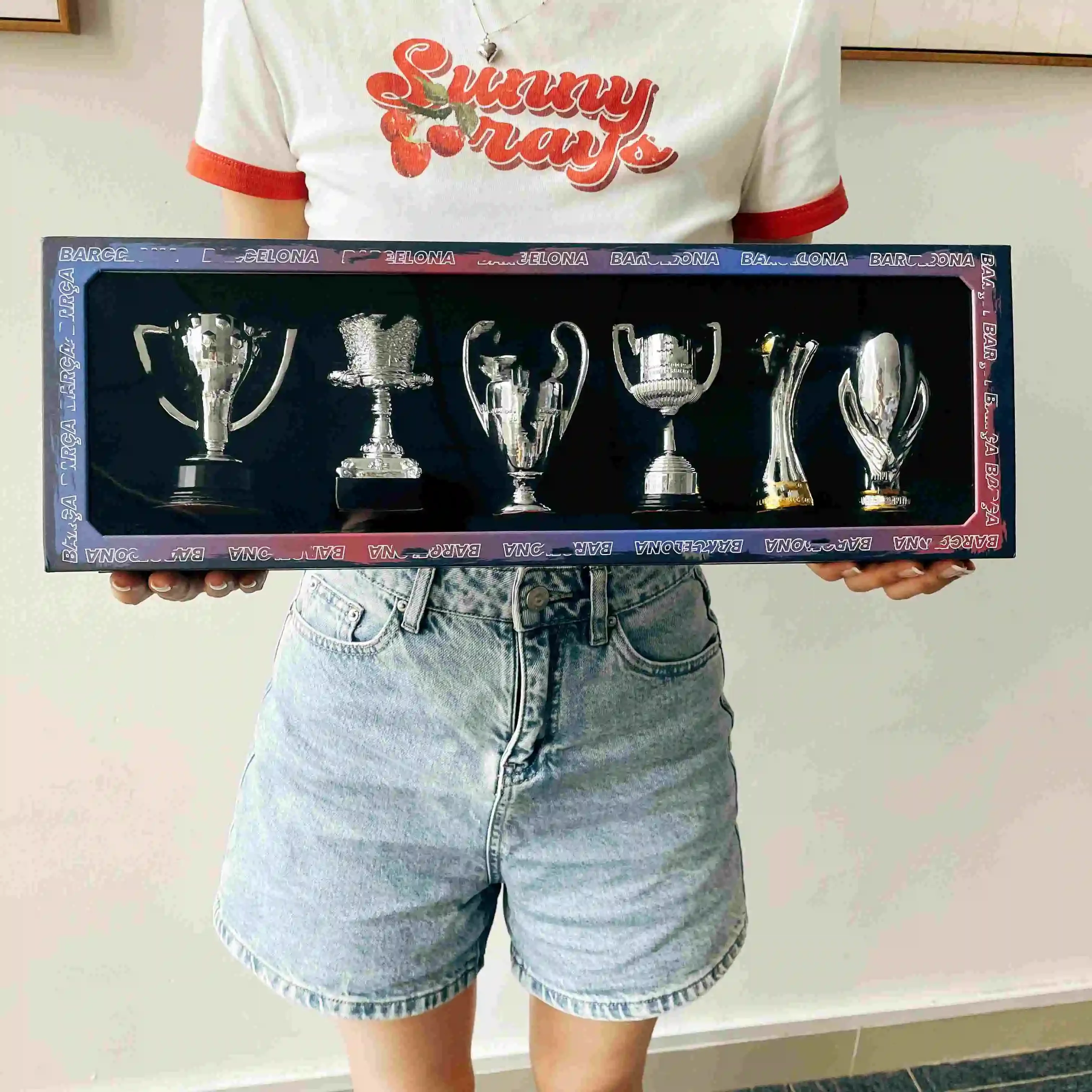 

6 чемпионов, трофей, большой футбольный клуб, лодка-Бэй Мадрид (высота 10 см), размер коробки 50*15*8 см