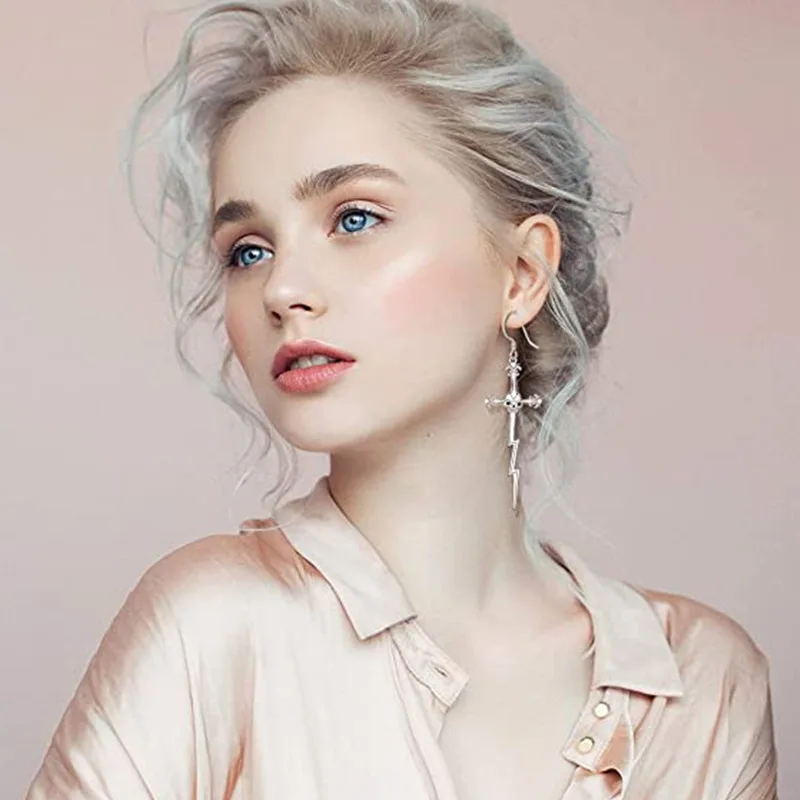 

Креативные Модные индивидуальные серьги с кинжалом, черепом, мечом, молнией, болтом, серьги на Хэллоуин, ювелирные изделия