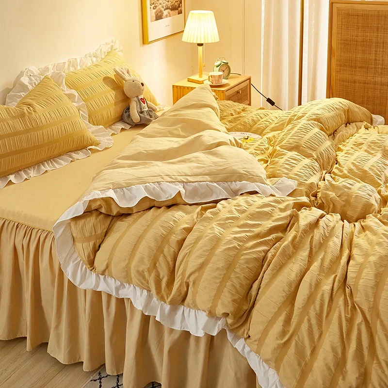 

Princess Style Four-piece White Seersucker Lace Bed Sheet Duvet Cover Washed Cotton Bed Skirt Solid Color Three-piece Suit