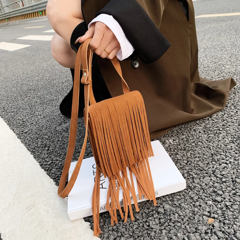 

Fashion Mini Tassel Crossbody Bag for Women Shoulder Purses Luxury Winter Solid Color Messenger Bags Party Purses Borse Da Donna
