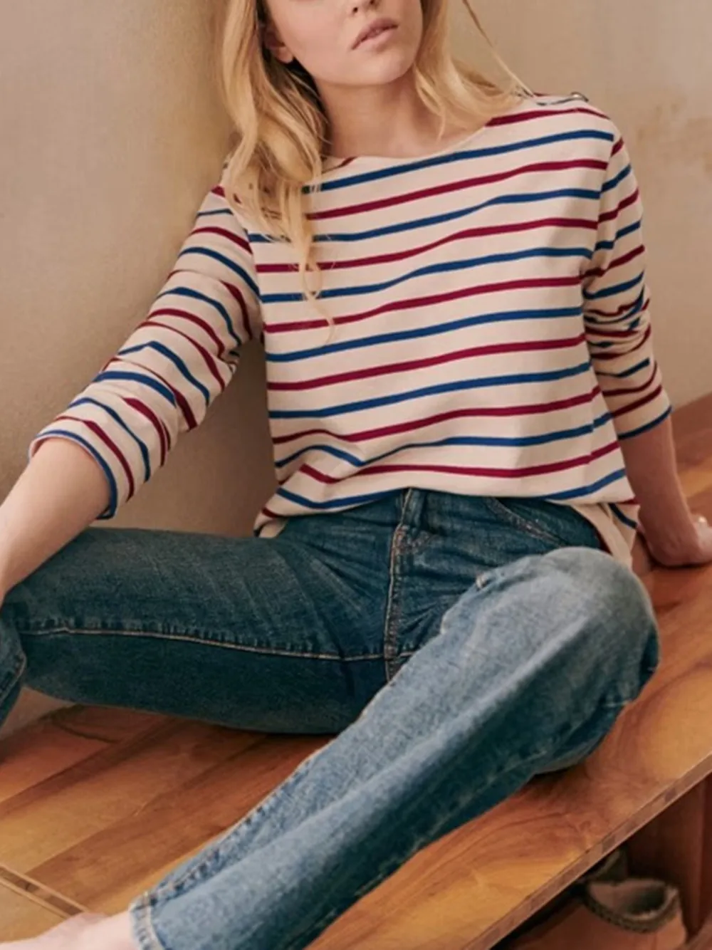 

Women T-Shirt Contrast Color Stripe Shoulder Buttons Casual Tees
