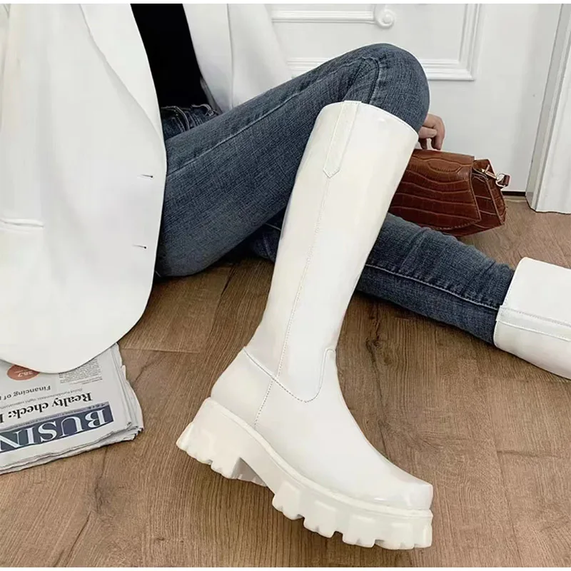 

Новые женские высокие ботинки, женские однотонные ботинки из лакированной кожи на массивной подошве с круглым носком, модные теплые ботинки для водителей, женские ботинки