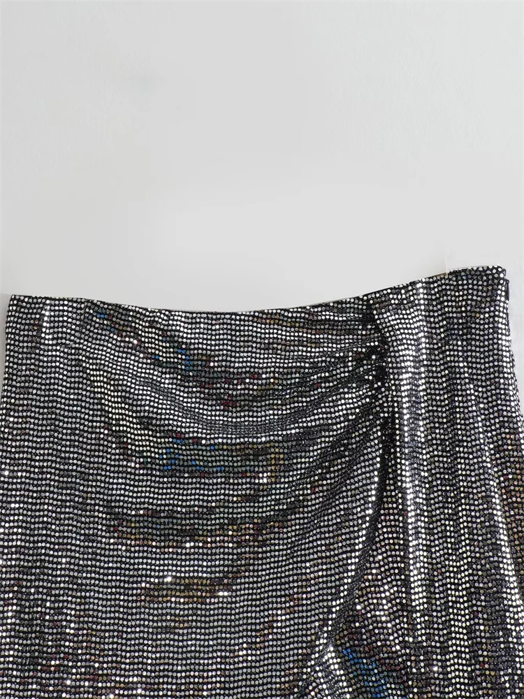 Рисунок 4 - Женская Блестящая короткая юбка с блестками