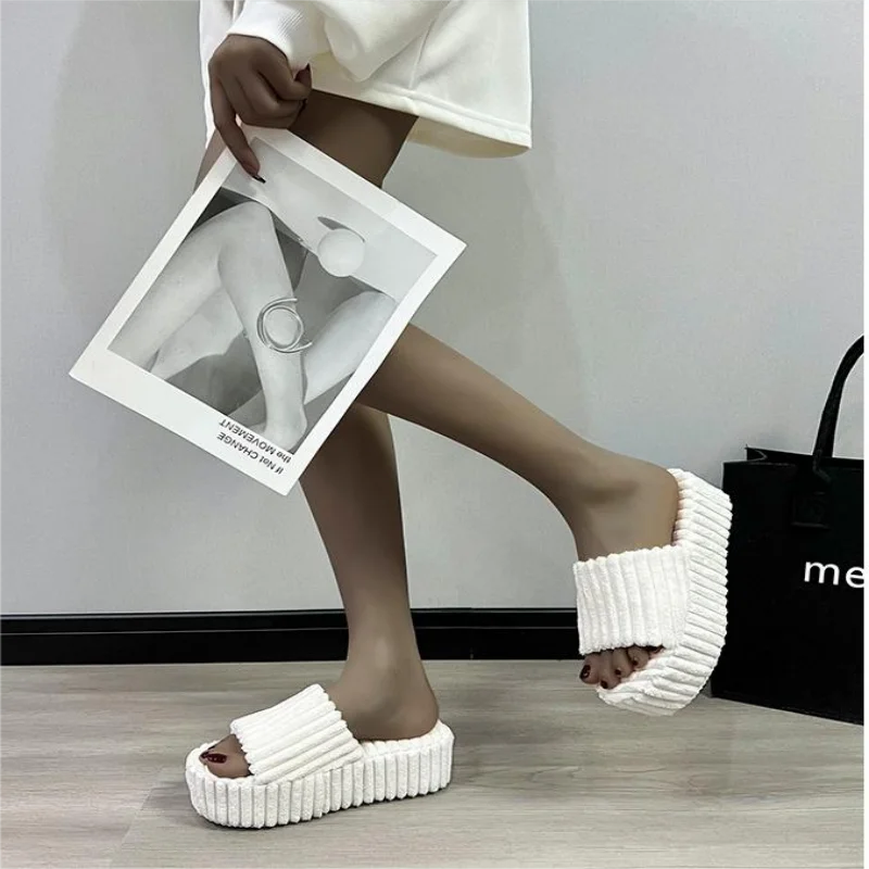 Thick Flock Slippers 2023 New Women Winter House Warm Fashion Slippers Women Flip Flops Home Slides Flat Indoor Floor Shoes