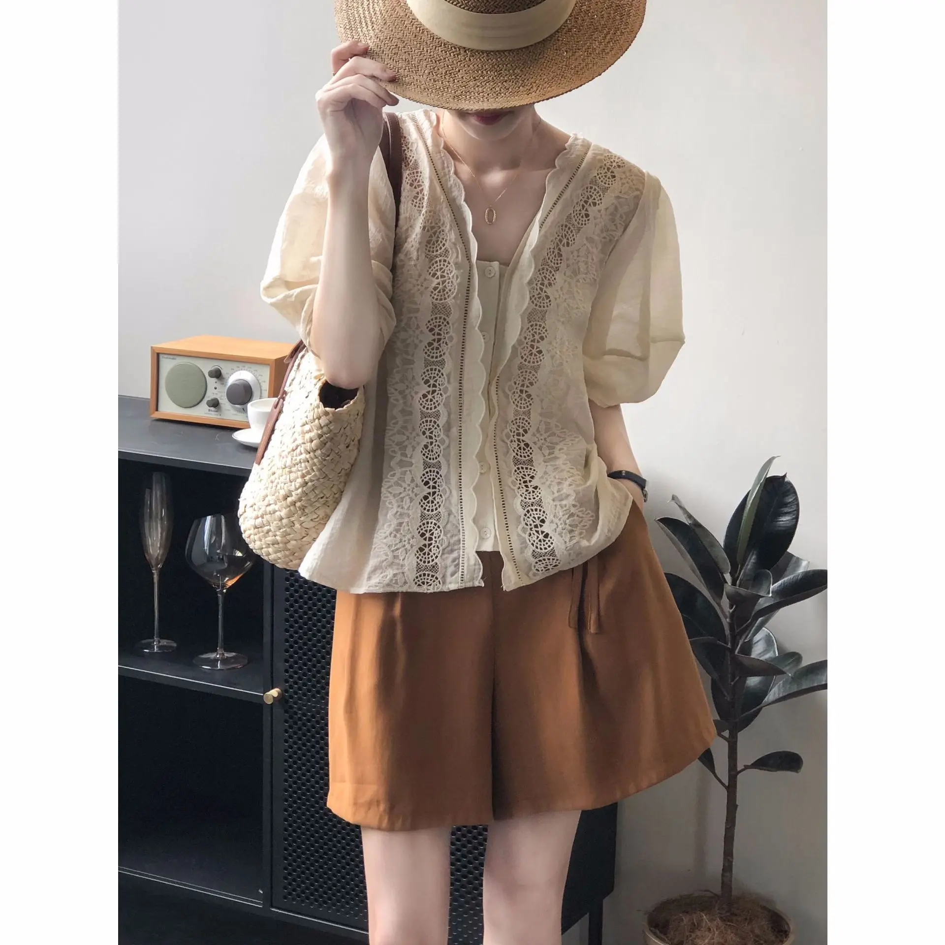 

Will ~ v is gotten hubble-bubble sleeve shirt female summer new lace embroidery hollow out sweet doll unlined upper garment