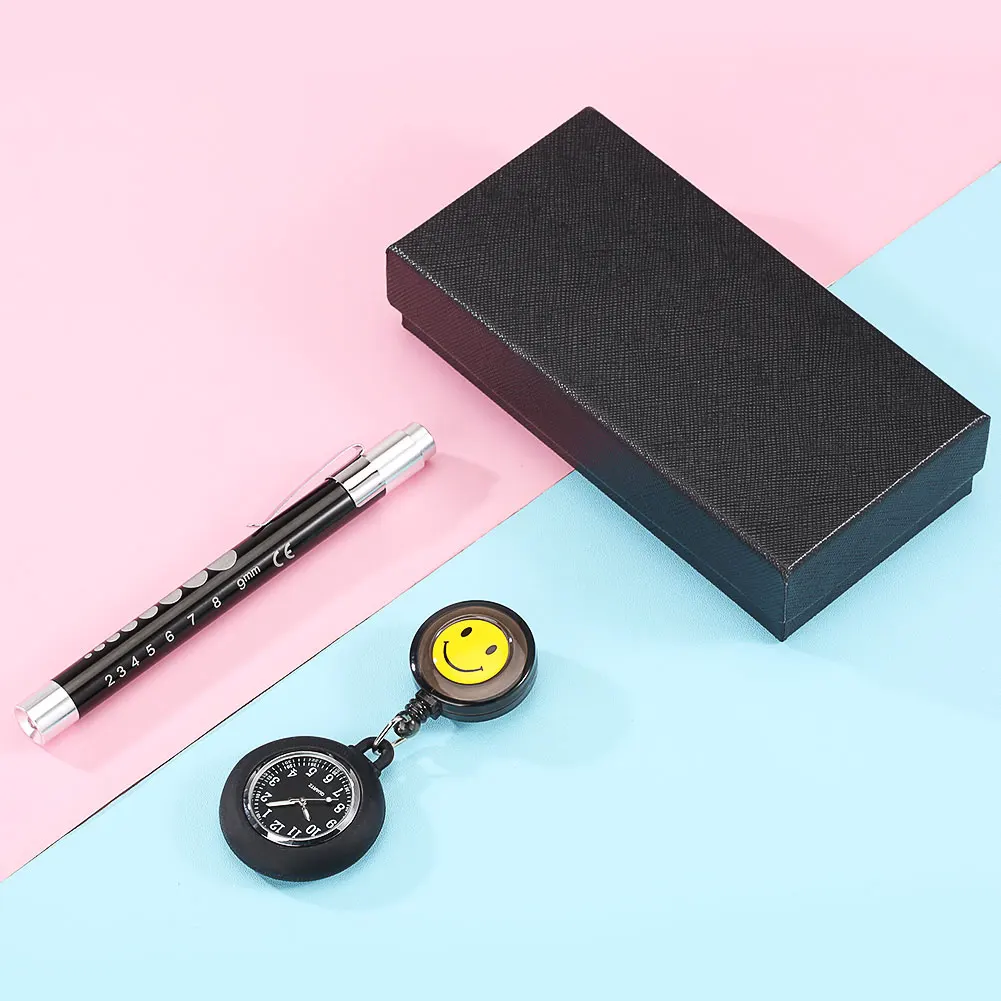 Nurse Watch 2PCS Luxury Gift Set Cute Smiling Clip-on Brooch Hanging Pocket Watch Led Medical Flashlight Pen for Doctor Nurse