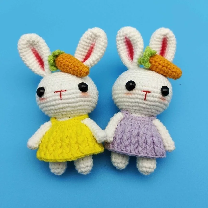 Вязаный крючком Кролик ручной работы сделай сам искусство и поделки с иглами