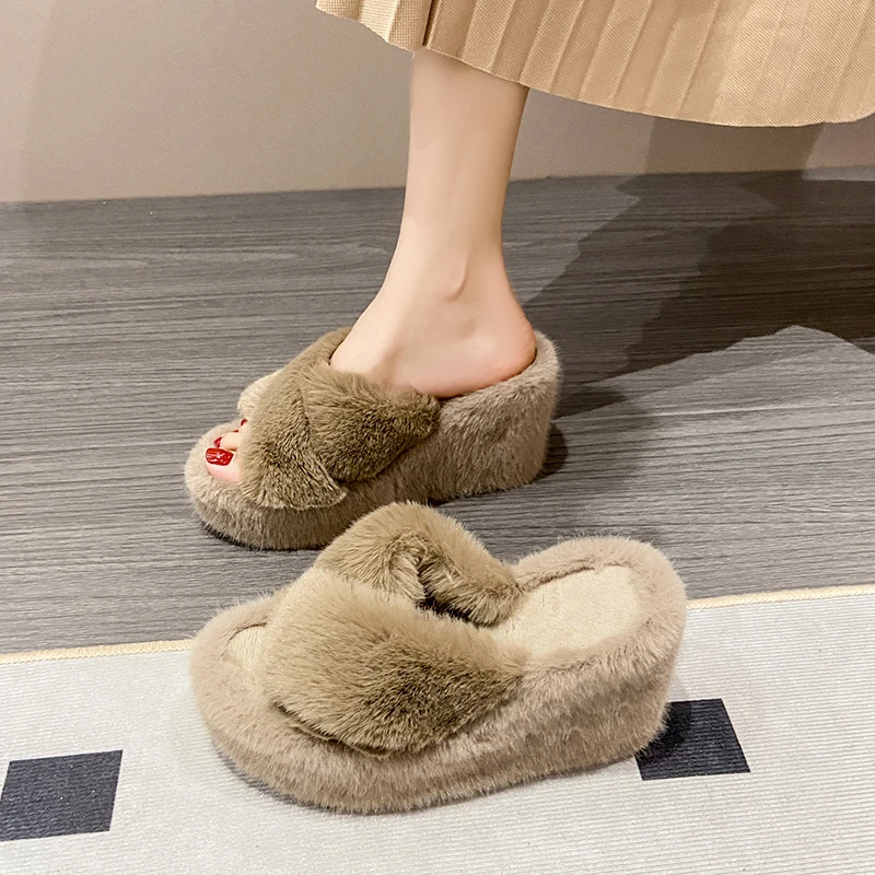 

Women‘s Slippers Solid Color Shoes Outside Casual Flops Ladies Fur Slides Females 2023 High-Heels Winter Wedge Modern Slippers