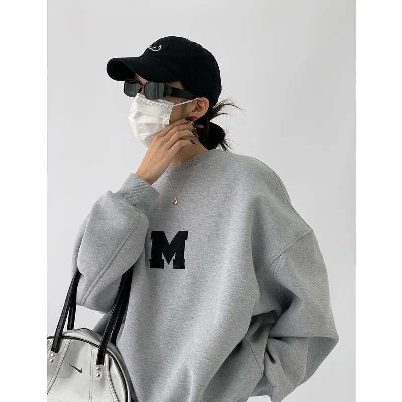 Embroidered composite round neck sweater women's 2022 spring and autumn new loose Joker tide brand coat slim