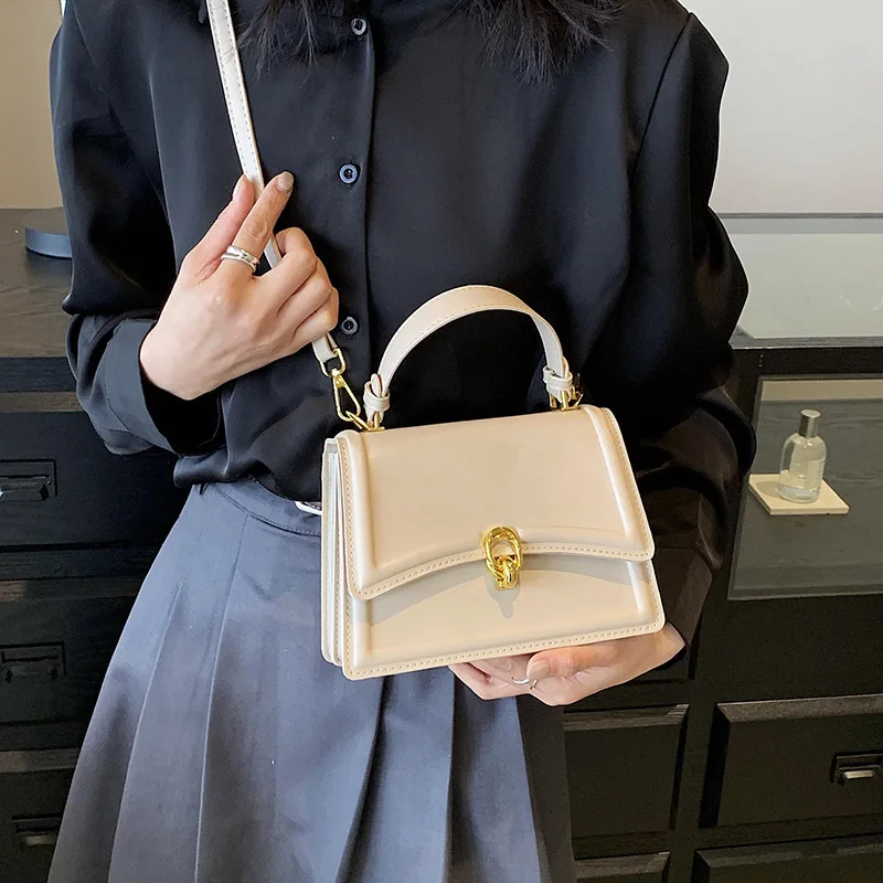 High-quality Small Bag Women Spring 2023 New Popular Explosions Joker Messenger Bag Western Style Portable Small Bag