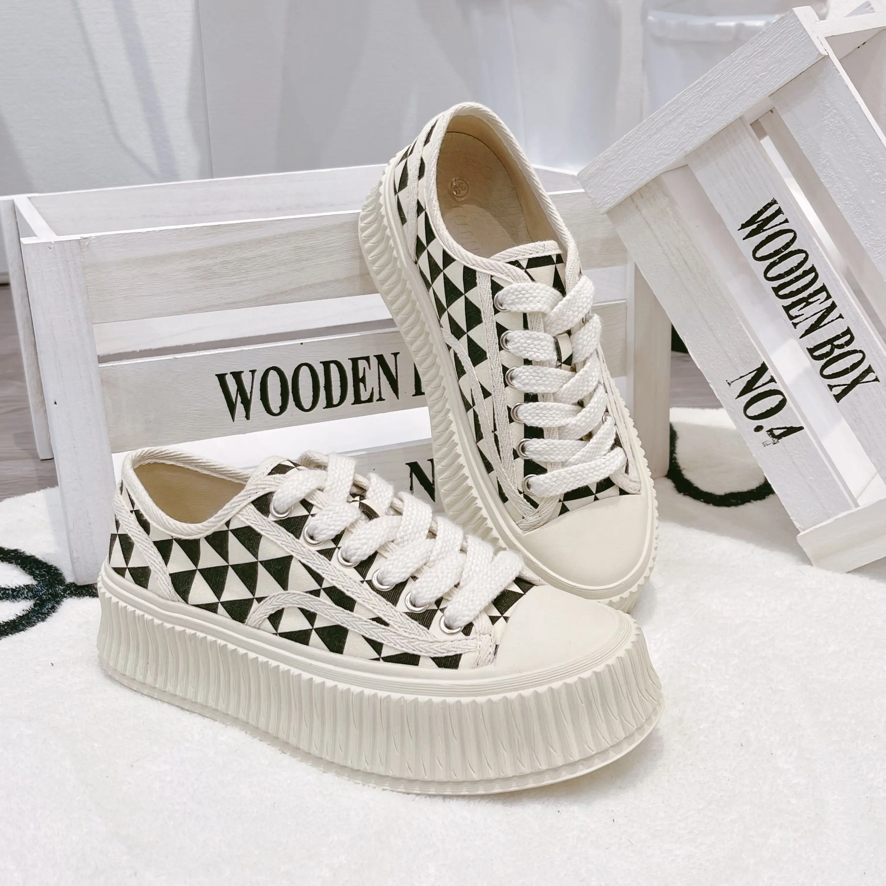 

QQ-202011 High Quality Womens Casual Sneakers Fashion Skateboarding Luxury Shoes Chunky Trainers Walking Jogging Footwear