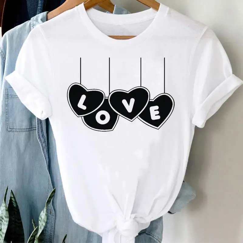 

Футболка женская с надписью Love, модный Мягкий Топ с коротким рукавом, в эстетическом стиле, белая рубашка с принтом, на лето