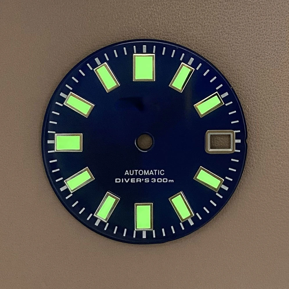 S Silver-spiked Sunray Dial 28.5mm Watch Dial Japan C3 Green Luminous Modified Literally, Suitable for NH35 Movement