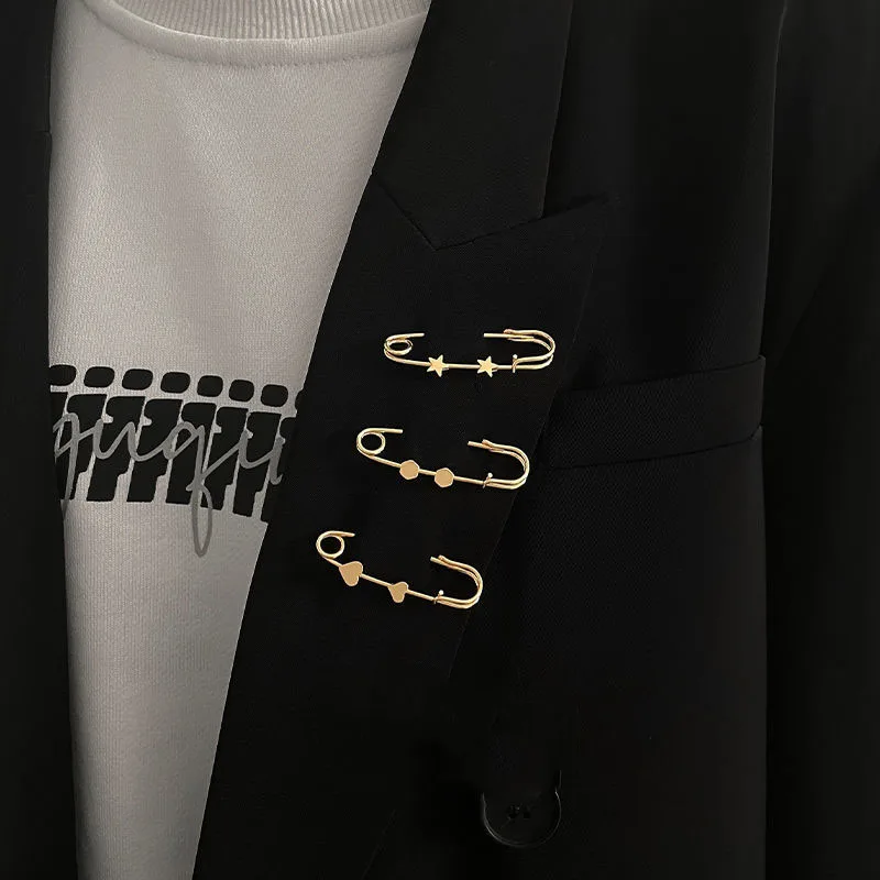 

Women's Waist Tightening Brooch Star Love Adjust The Brooch for Women Fixed Lapel Pins Cardigan Pin Clothing Accessories