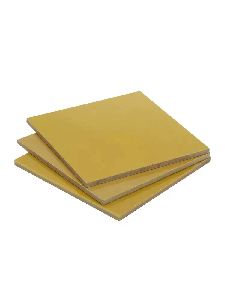 желтая пластина