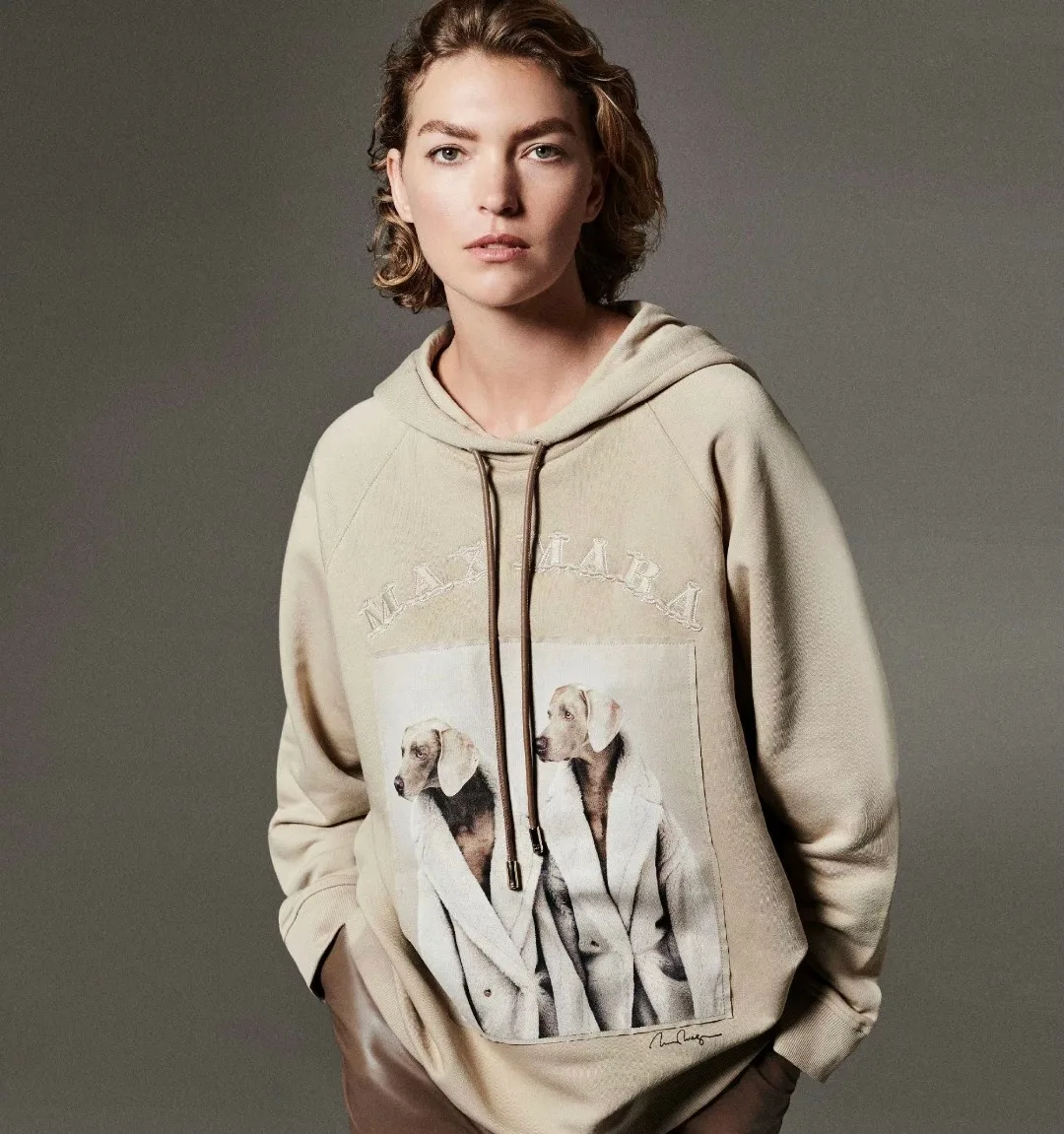 

Новинка 2023, классический свободный пуловер Max Mara с капюшоном и черной вышивкой, свитер унисекс с капюшоном