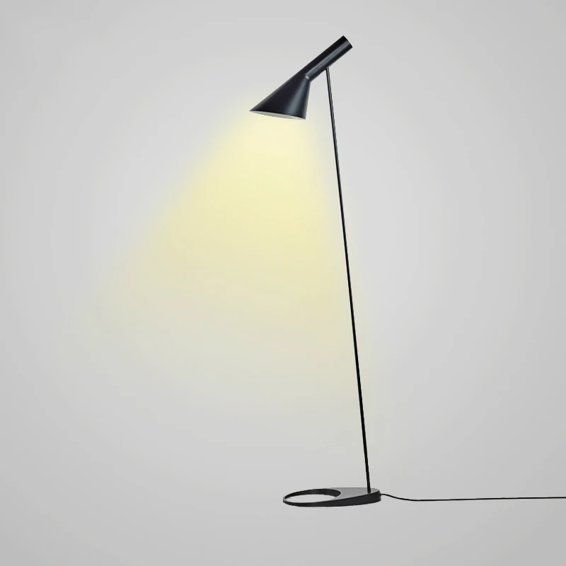 Nordic простой выпечки Краски железа искусства торшер Гостиная книги для изучения