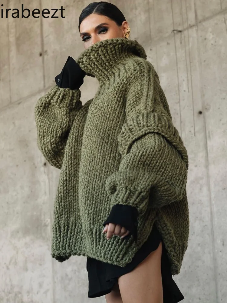 Свитер с высоким воротником