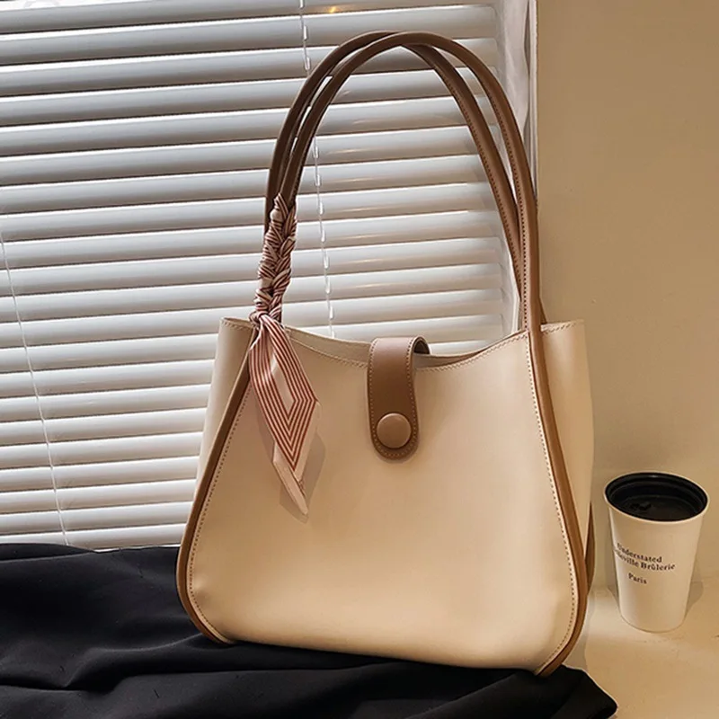 

2022 New Women's Contrast Color Large-capacity Shoulder Bag Fashion Texture Handbag High-quality Casual Commuter Tote Bag Women