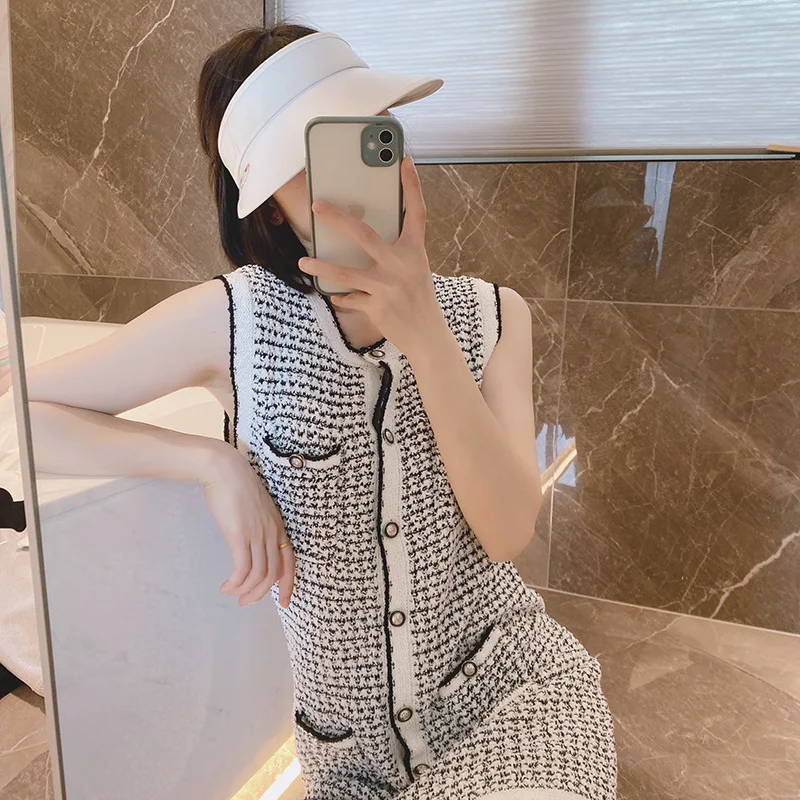 

Spring and Summer New French Retro Small Fragrance Sleeveless Knitted Tank Top Skirt Designed By Female Minority, Slim Dress