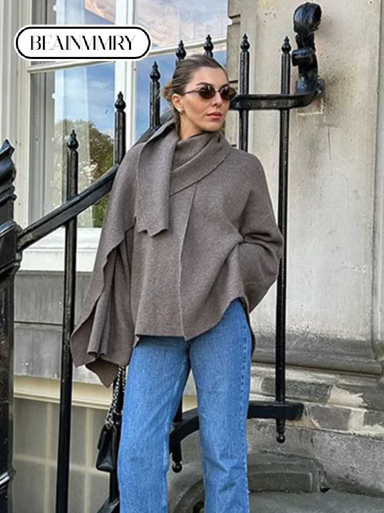 Женское однотонное пальто с длинными рукавами и шарфом