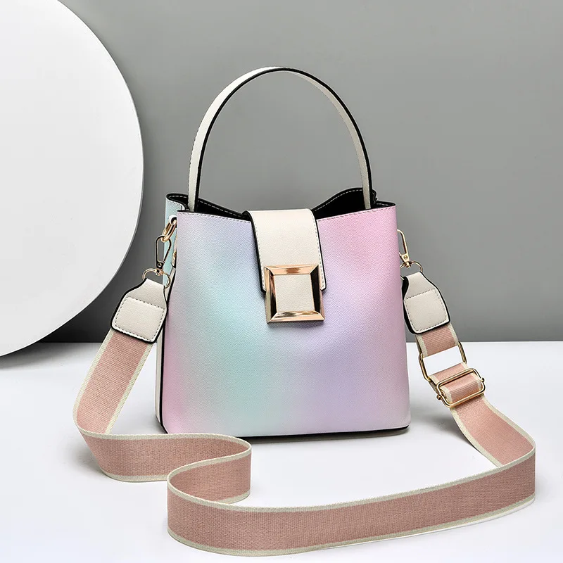 

Women's Fashion Bags 2022 New Designer Crossbody Bags Trend Bucket Strap Handbags Female Leather Buckle Zipper Handbags Casual
