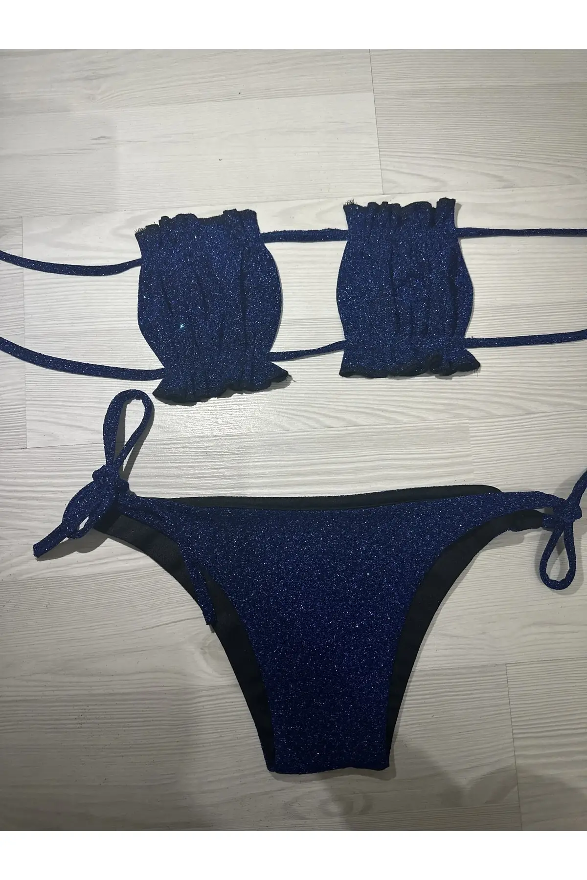 Рисунок 3 - Женское бикини Leila Blue Glitter