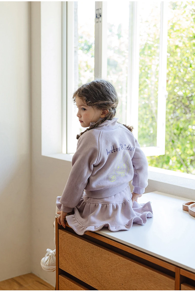 Пальто для девочек топ 2024 зимняя клубничная милая корейская хлопковая мягкая