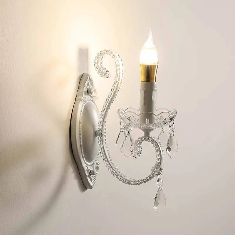 Настенный светильник в американском стиле прикроватная тумбочка спальня