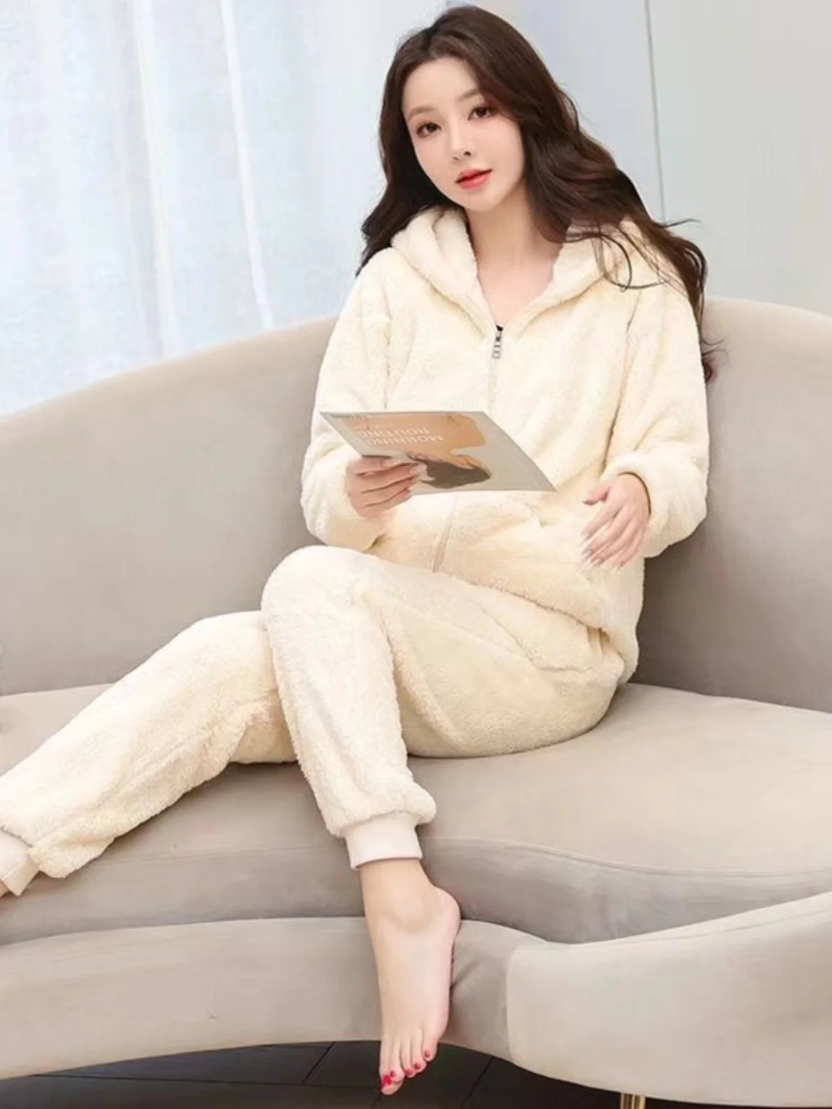 Осенне-зимняя утолщенная пижама из кораллового флиса женский костюм домашняя