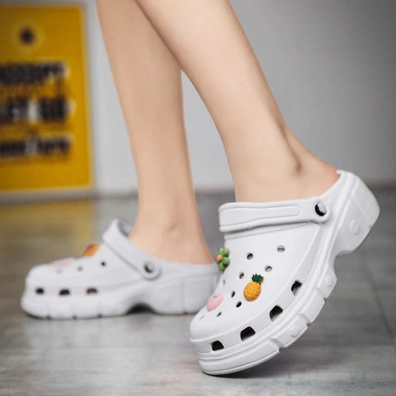 

Summer New 2022 Sandals Summer Women Slippers Platform Sandals Outdoor Clogs Thick Street Beach Slippers Flip Flops Garden Shoes