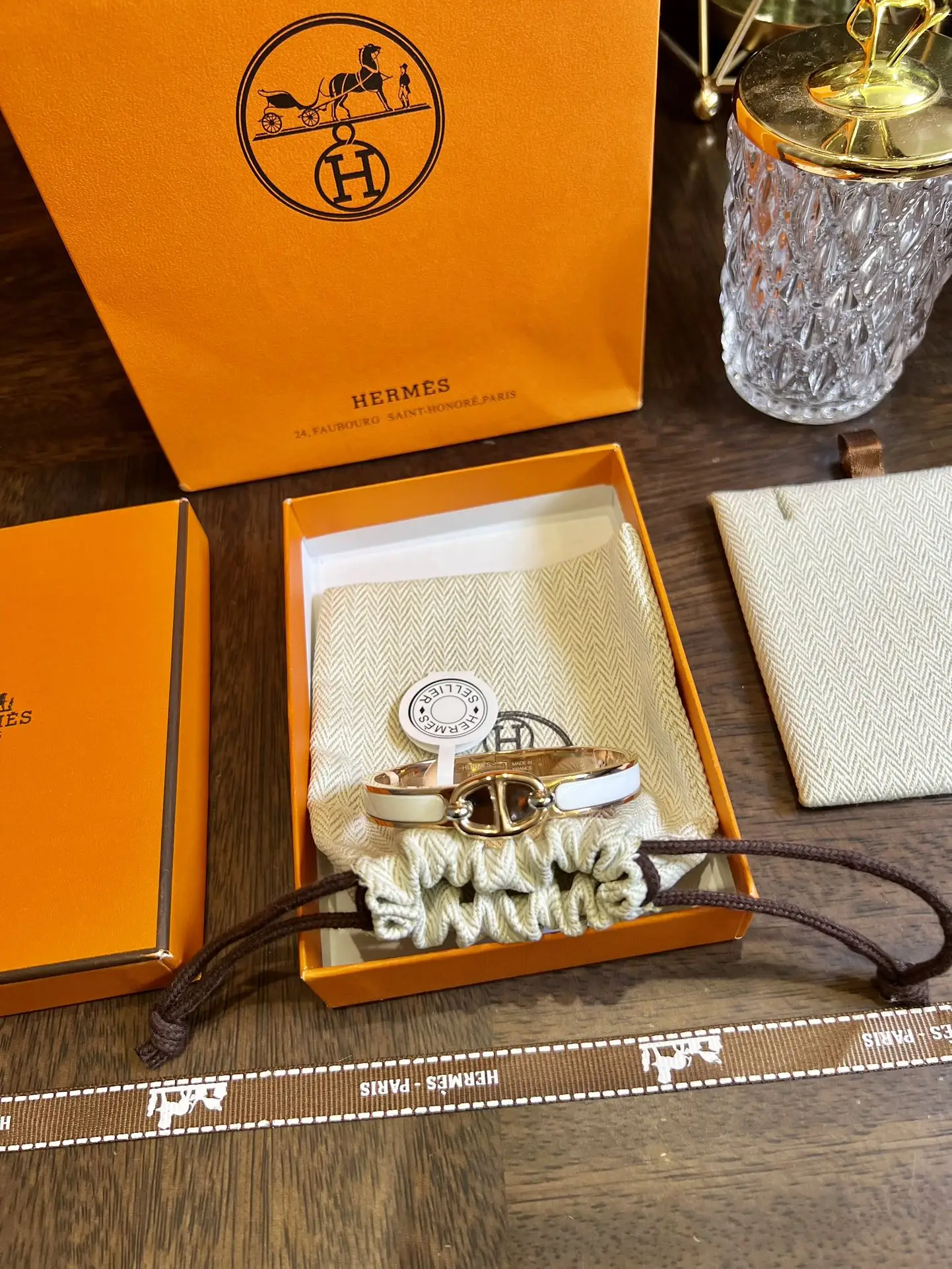 HERMES (ГЕРМЕС) Процесс покрытия золотом 18К Женский бутик-браслет