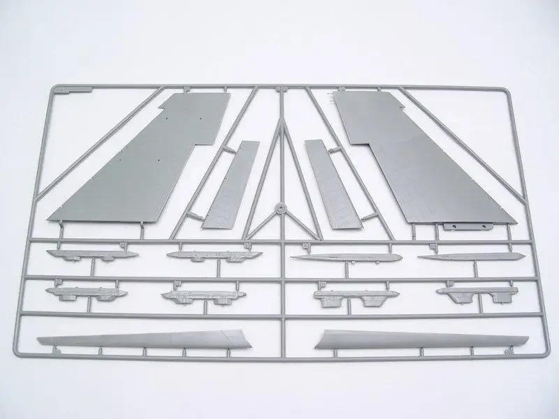 Trumpeter 02224 1/32 Набор моделей Sukhoi Su-27 Flanker B