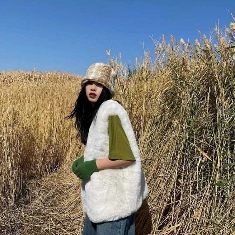 New Winter Coat for Women Faux Fur Waistcoat Warm Vest Sleeveless Cardigan Jackets Korean Fashion Long Faux Fur Coat