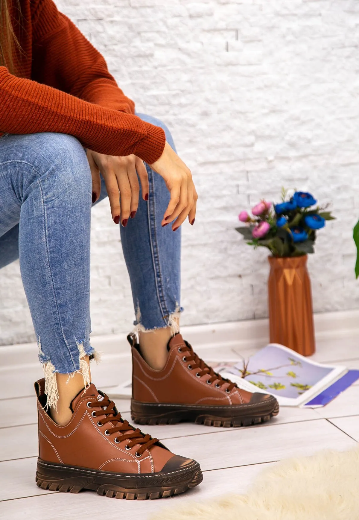 

Ewan Gray Skin Lace-Up Boots