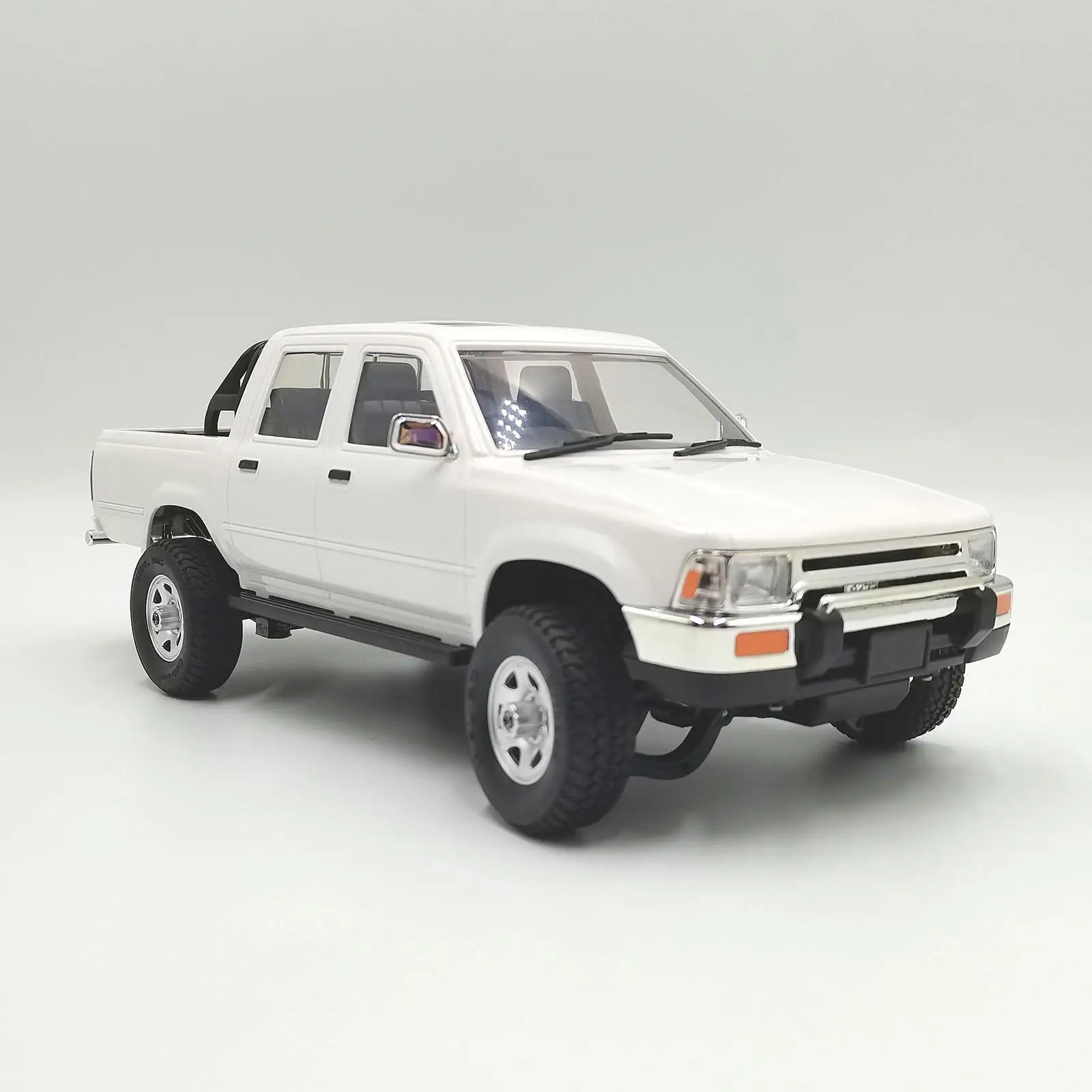 Модель автомобиля на радиоуправлении D62 модель электрического хобби 4 канала