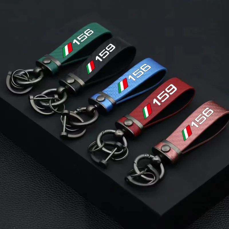 

High-end car ring carbon fiber metal keychain horseshoe buckle Alfa Romeo 156 159Giulia horseshoe ring keychain custom gift
