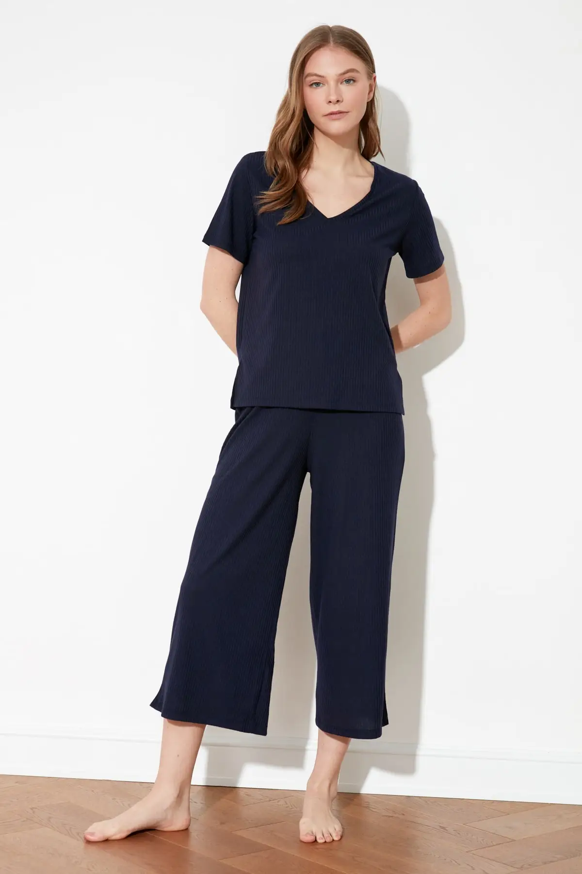 

Trendyol Camisole Knitted Pajamas Set THMSS21PT1015