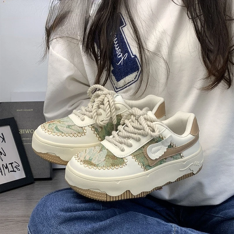 Womens Shoes Spring New All-match Retro Embroidery White Shoes Ins Tide Thick Bottom Casual Students