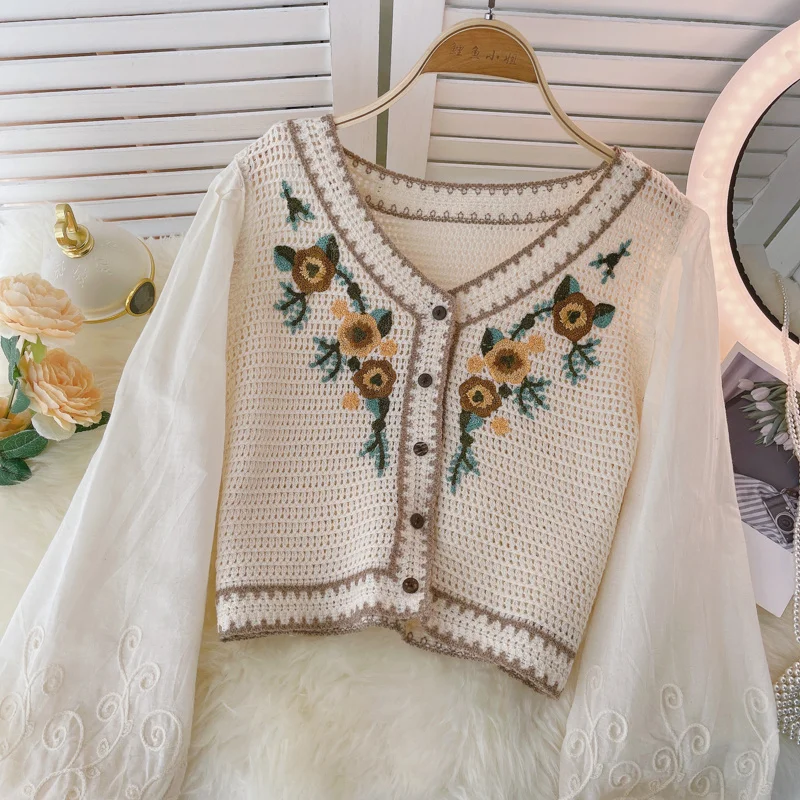 

Boho Retro Women's Lace Crochet Shirts Heavy Hollow Out Knitwear Tops Puff Sleeve Embroidery Flower Crop Tops Slim Blusas Mujer