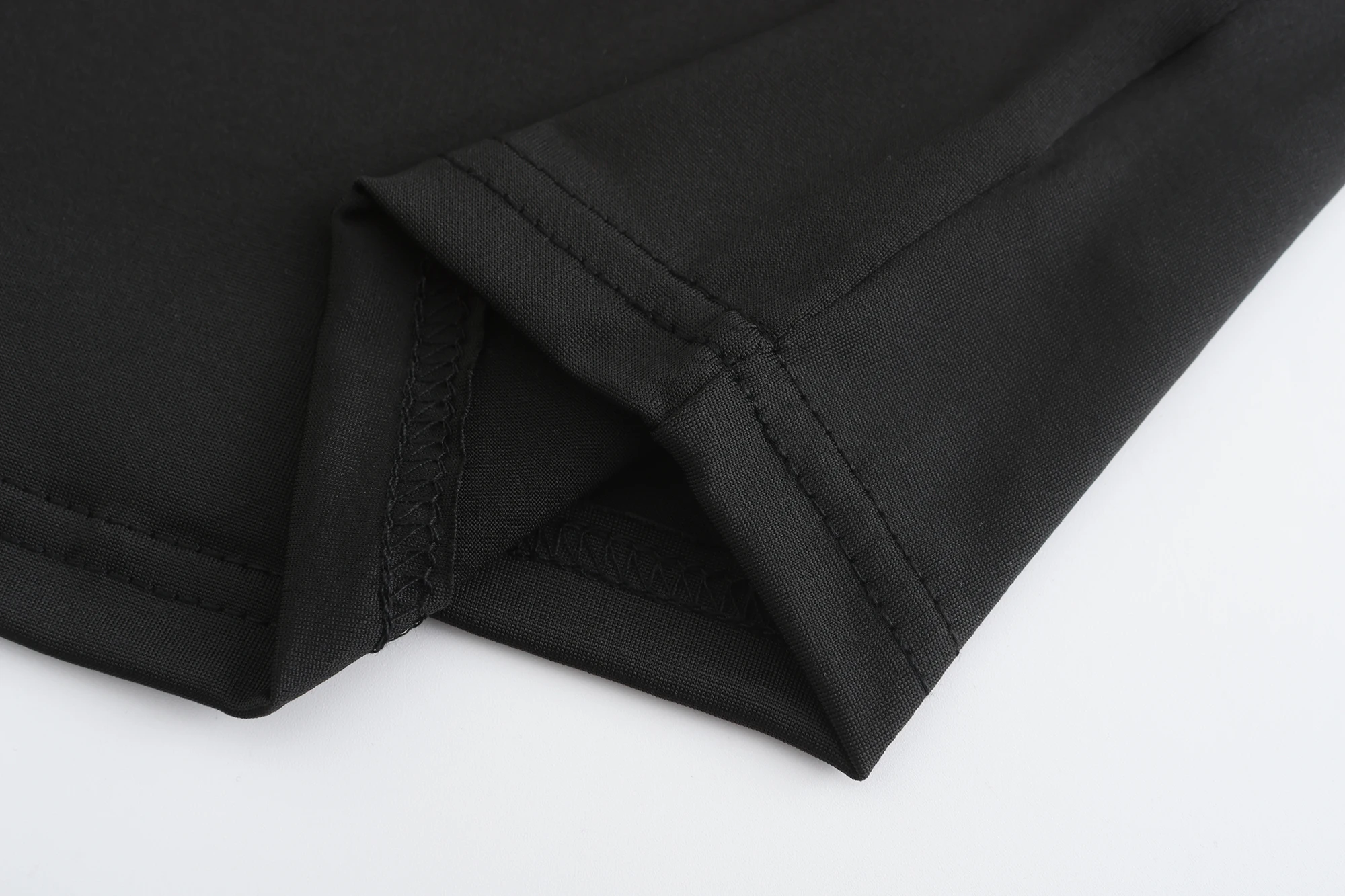 Женский короткий жилет с круглым вырезом без рукавов