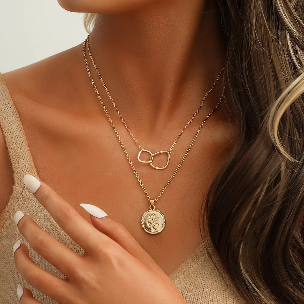 

New Luxury Fashion Geometric Ladies Double Rose Gold Coin Irregular Circle Gold Necklace Pendant Gift