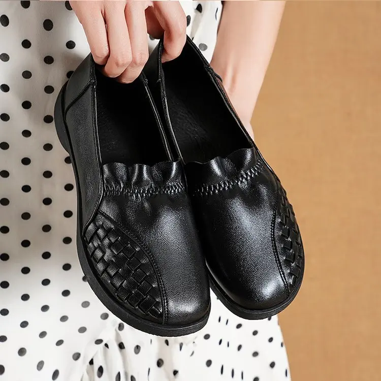 

2022 New Summer Ladies Casual Shoes Designer Ladies Sneakers Slip on Ladies Loafers Lightweight Mom Moccasins Zapatos Mujer