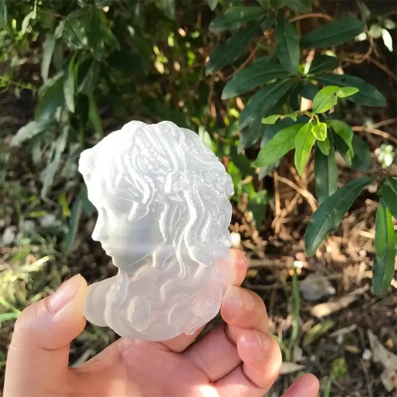 

Natural Selenite Medusa Crystal Carvings Statue Craft Chakra Healing Reiki Quartz Gift For Home Decoration 1pcs
