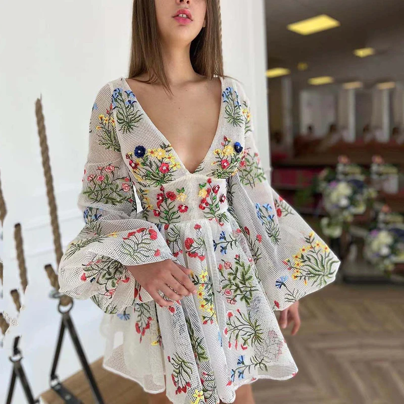 

Sexy Women Dress Contrast Color Print Patchwork Embroidery Deep V-neck Temperament Lantern Long Sleeve Birthday Party Frocks