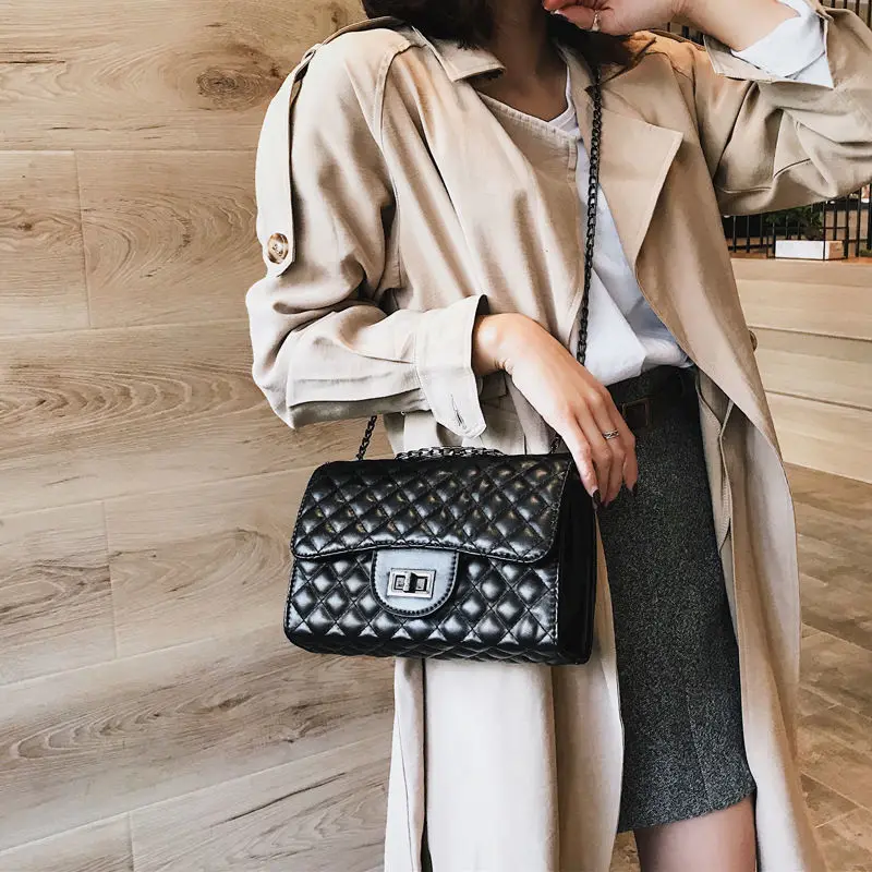 

Shoulder Bag Women 2022 Fashion Rhombus Chain Casual Tide Chain Lingge Ladies Bag Wild Shoulder Messenger Bag Small Square Bag