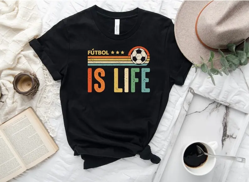 

Футболки Futbol Is Life для женщин или мужчин, забавная винтажная Спортивная футболка для любителей футбола, футболка для школьной команды