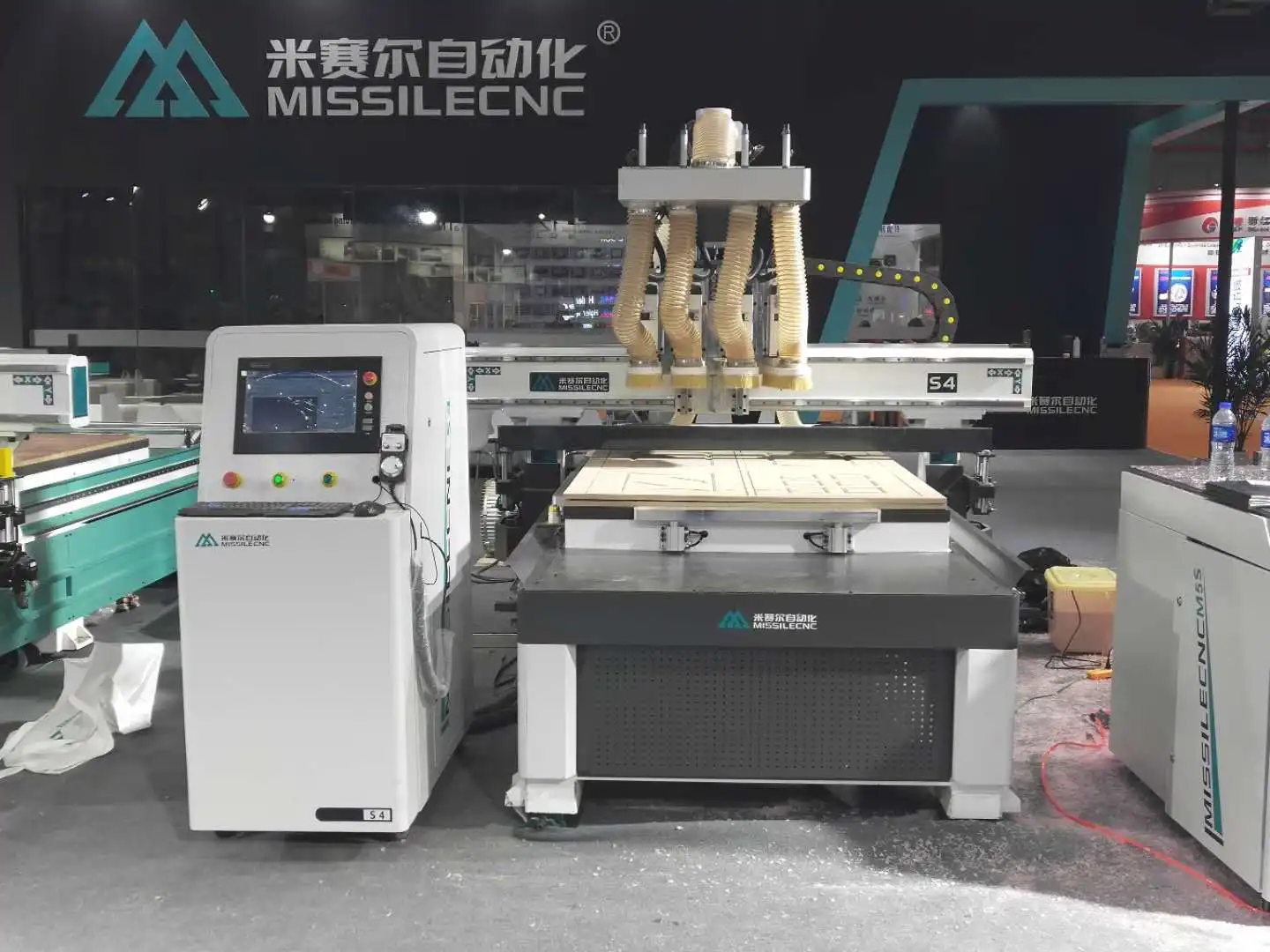 Cabinet door atc router 1325 nesting machine wood for furniture industry price |
