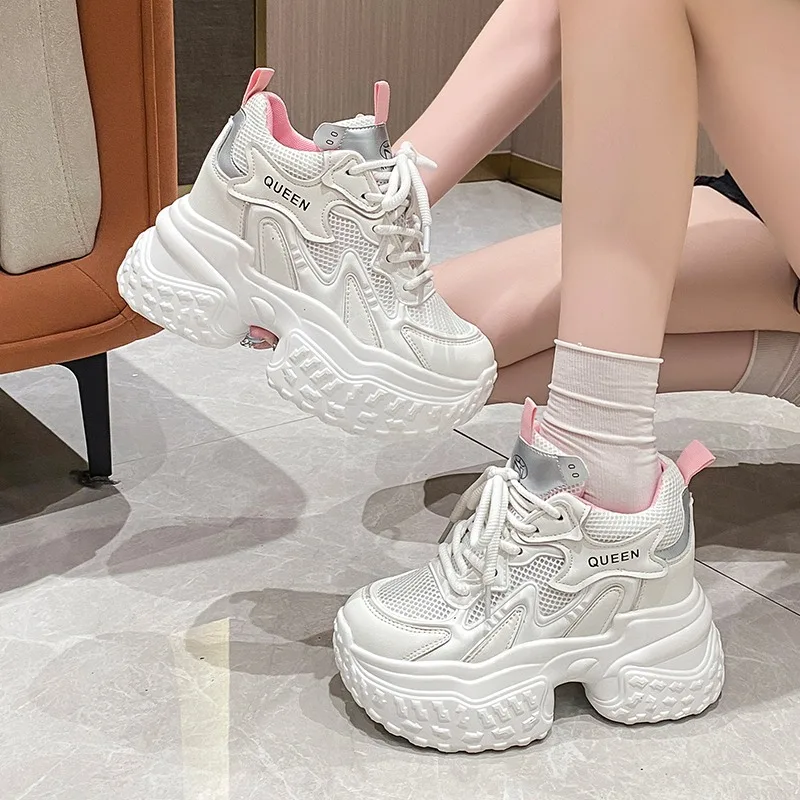 Женские повседневные кроссовки на платформе 10 см сезон осень 2024 спортивная